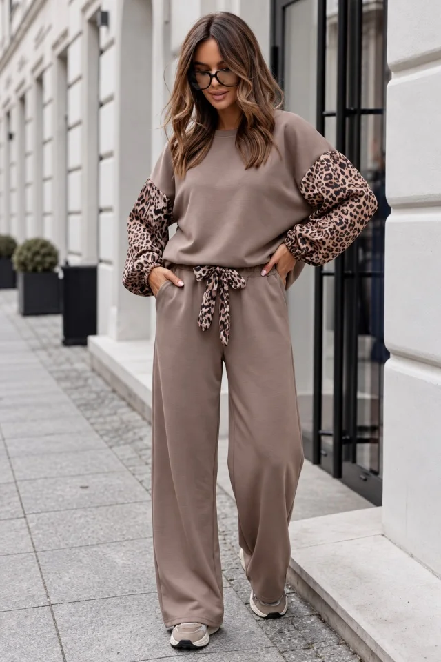 Compleu dama supradimensionat ROARSET, cu bluza cu maneci animal print si pantaloni largi, Bej