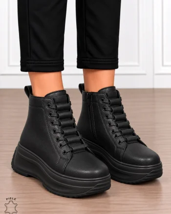 Ghete damă din piele naturală cu design modern și închidere dublă CRL1905 NEGRU