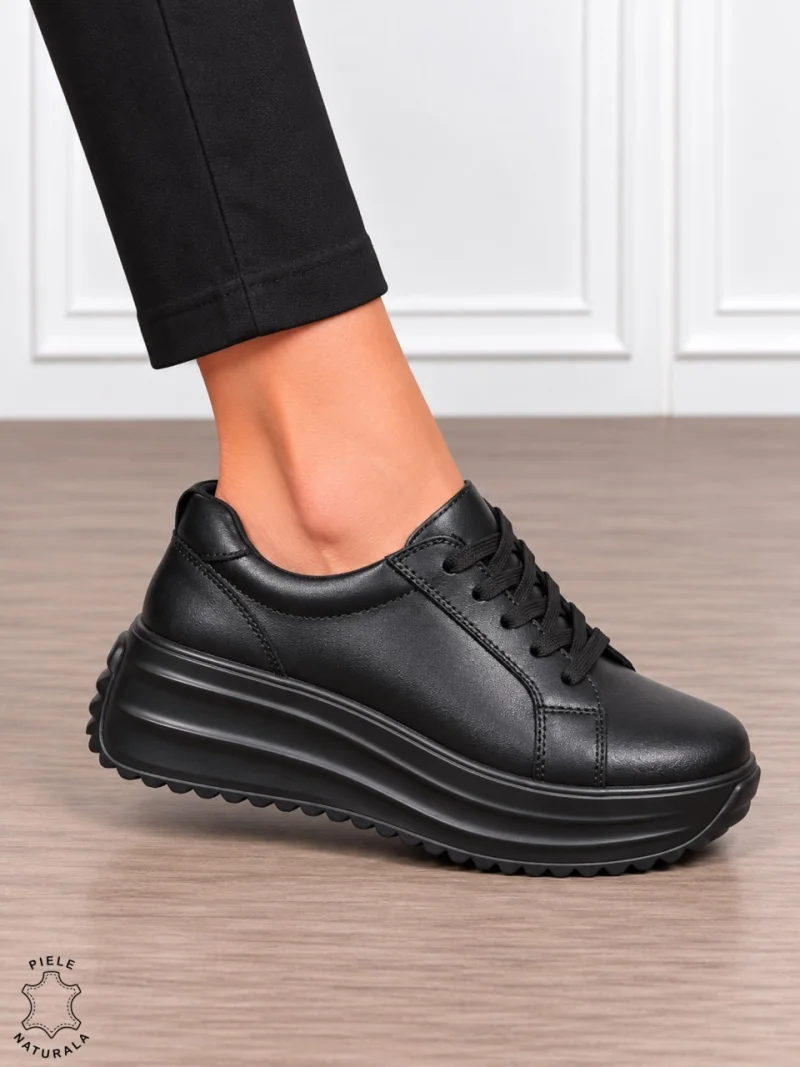 Pantofi damă din piele naturală cu stil urban și finisaje elegante CRL1907 NEGRU