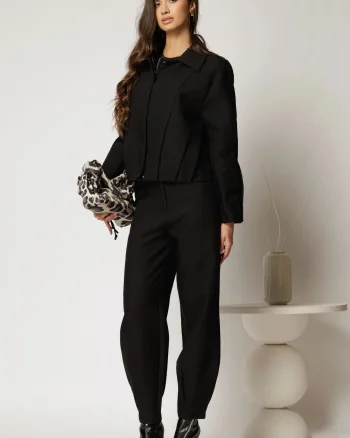 Compleu negru casual format din jacheta si pantaloni
