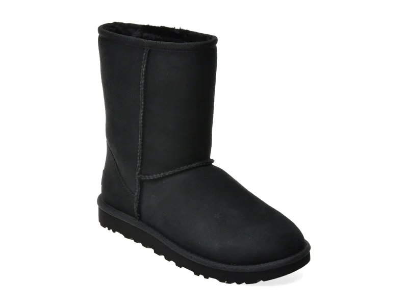 Ghete UGG negre, CLASSIC SHORT II, din piele intoarsa
